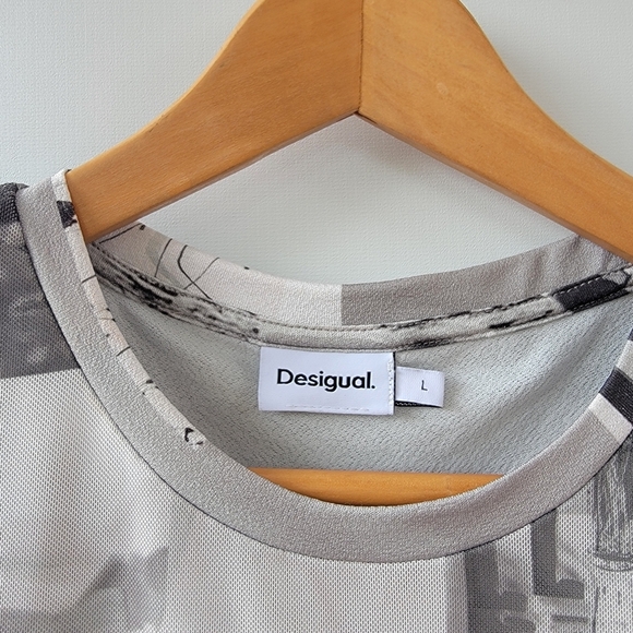 Desigual Collage Arty Photo Double Layer Short Sleeve  Women's Size Large Medium - Picture 5 of 11